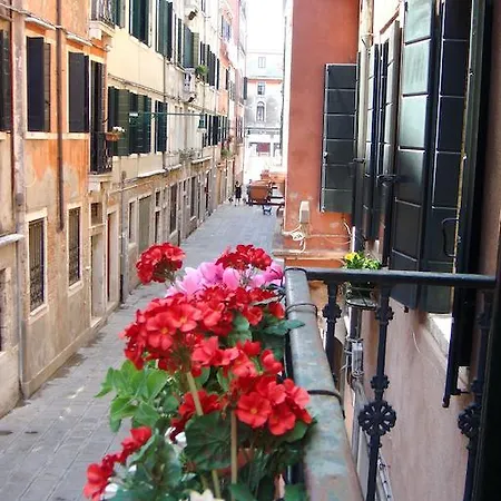 Apartment Romantic